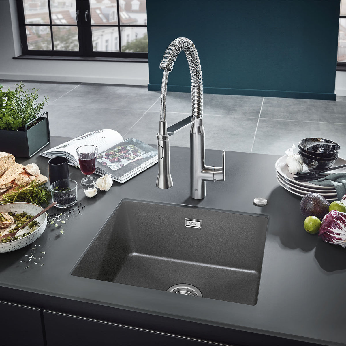 31380DC0 K7 Medium Single-Handle Semi-Pro Dual Spray Kitchen Faucet 1.75 GPM in SUPERSTEEL