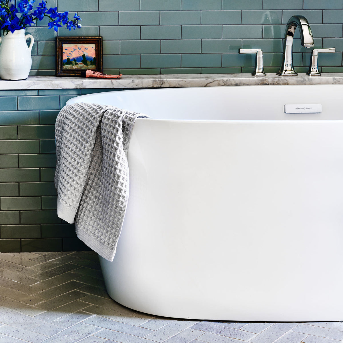 2765034.020 Coastal Serin 68" x 31" Freestanding Bathtub Center Drain With Integrated Overflow White
