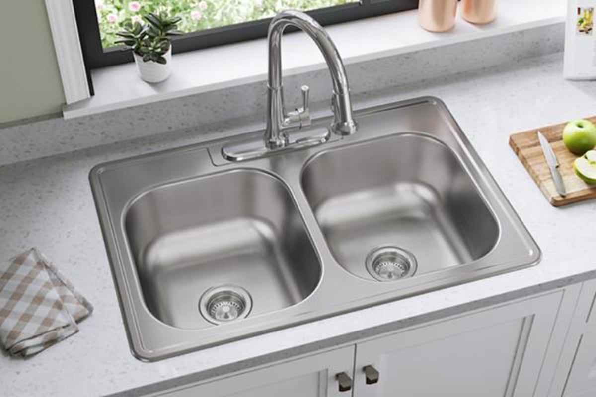 DSE233223 Stainless Steel 33" x 22" x 8-1/16" 3-Hole Equal Double Bowl Drop-In Sink