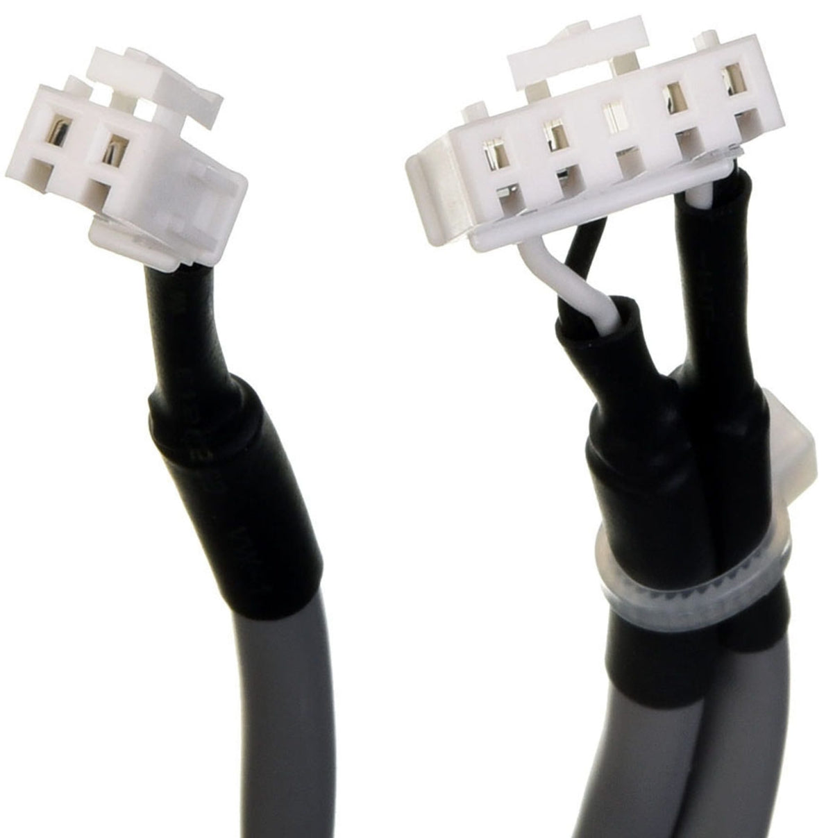 Cascade Communication Cable Kit with (2) Cascade Communication Cable/(1) 203MW White Preprinted Label/(1) 4" x 4" Aqua PROTECH Preprinted Label