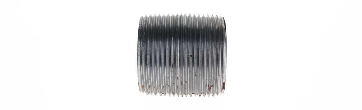586-001 1-1/4" x Close - Black Iron Nipple