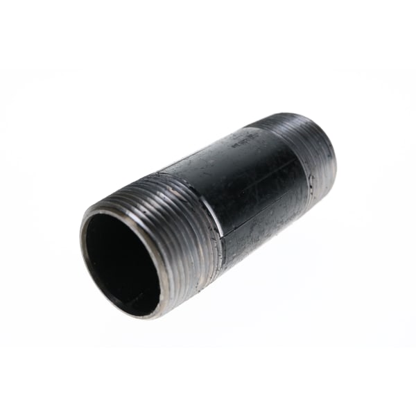 586-045 1-1/4" x 4-1/2" - Black Iron Nipple